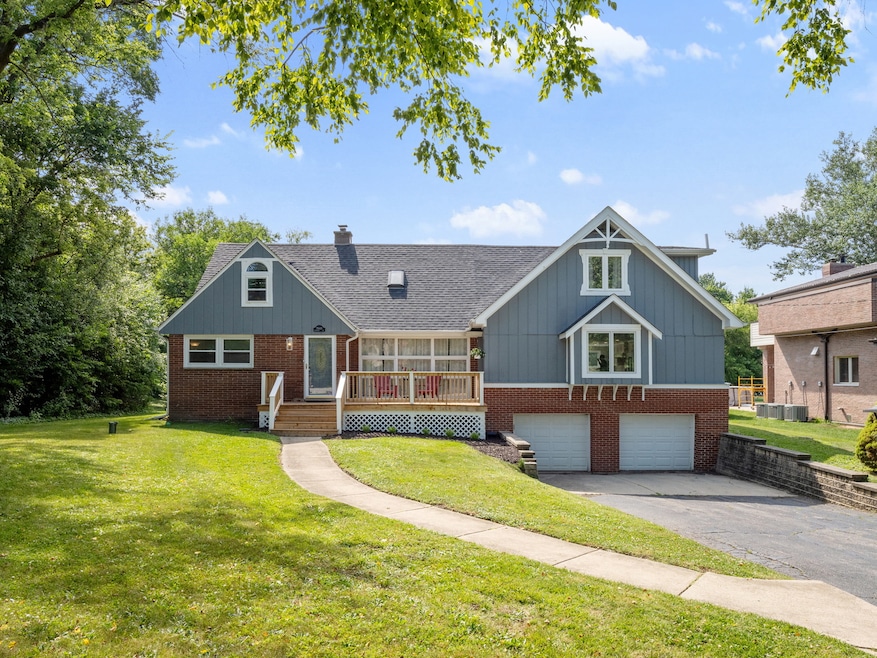 120 Sycamore Ave, Roselle, IL 60157 - photo 1