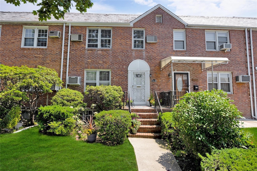7331 174th St, Fresh Meadows, NY 11366 - photo 1