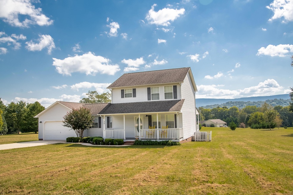 70 CEDAR LN