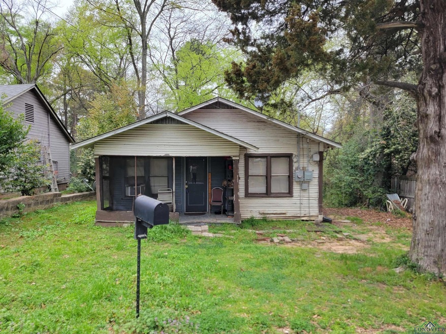 833 N Third St, Longview, TX 75601 - photo 1