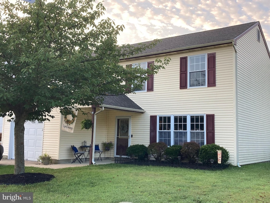 302 Mockingbird Ln, Swedesboro, NJ 08085 - photo 1