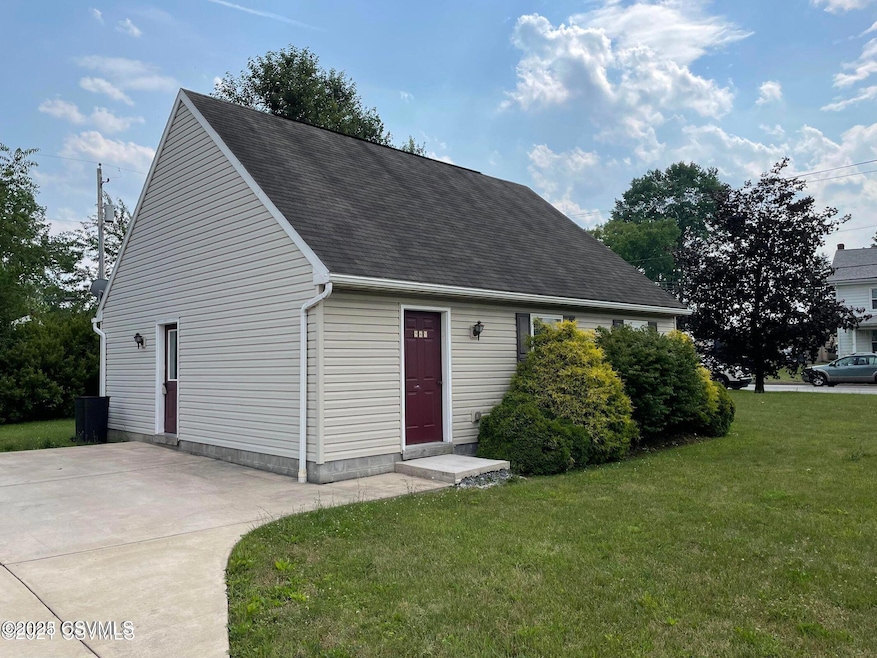 For Rent $1,700/month