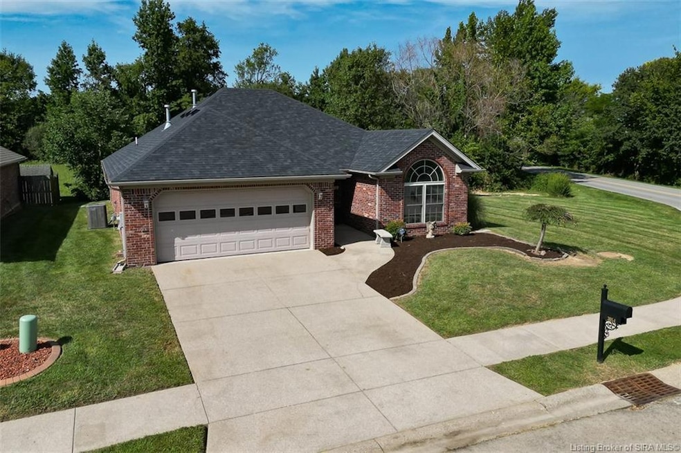 3054 Barrington Ct, New Albany, IN 47150 - photo 1