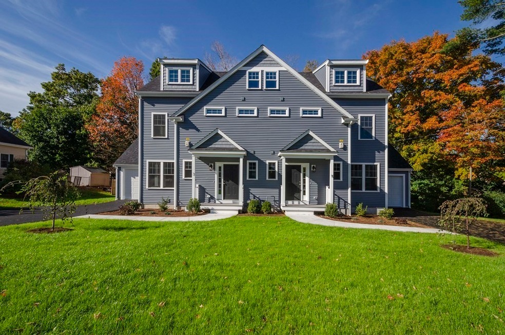 5 Pleasant St unit 5, Foxborough, MA 02035 - photo 1