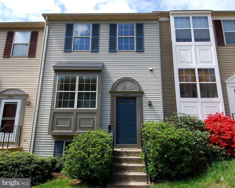1927 Winslow Ct, Woodbridge, VA 22191 - photo 1
