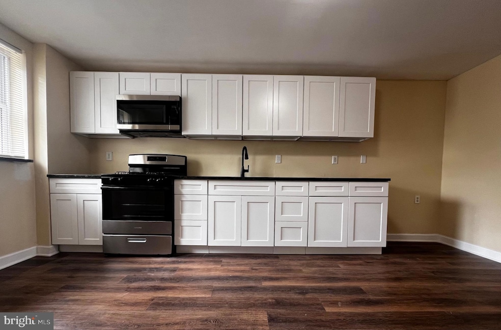 316 Cherry St, Camden, NJ 08103 - photo 1