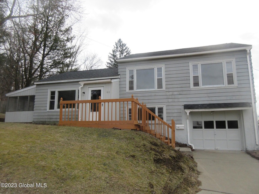 46 121st St, Troy, NY 12182 - photo 1