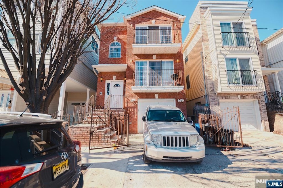 163 Camden St, Newark, NJ 07103 - photo 1