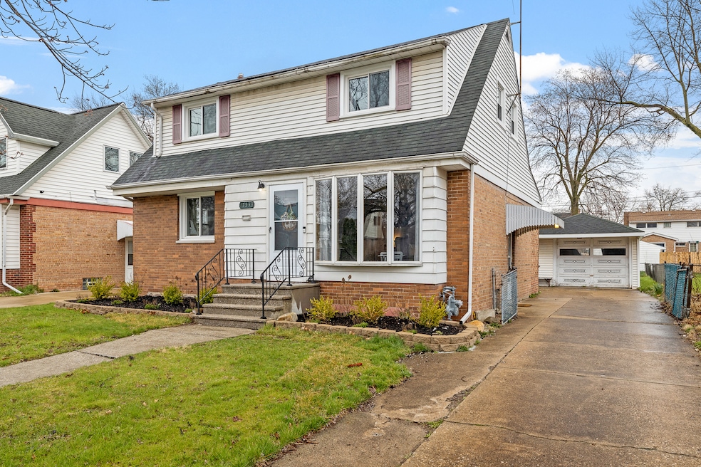 17533 Greenbay Ave, Lansing, IL 60438 | MLS# MRD12023296 | Homes.com