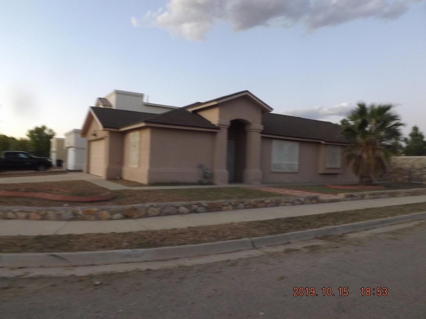 300 de Stefano Ln, El Paso, TX 79928 - photo 1