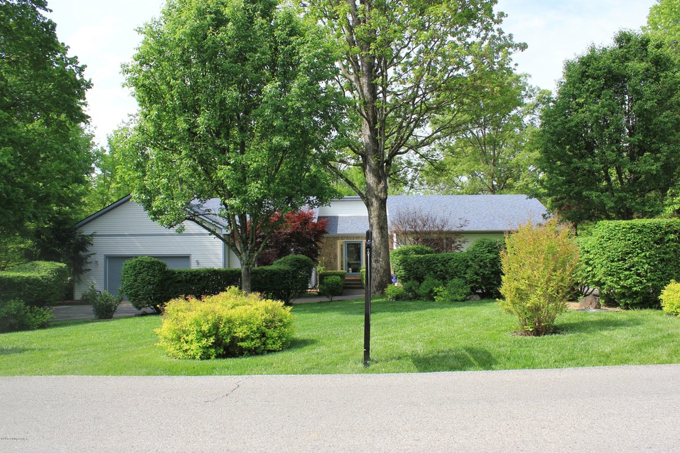 557 Fisher Ln, Mount Washington, KY 40047 - photo 1