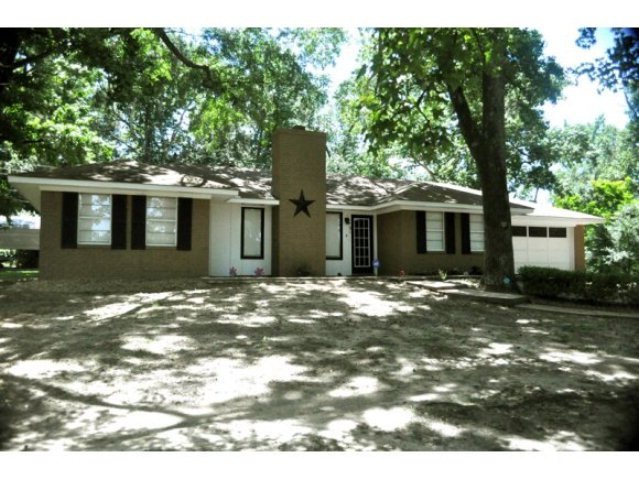 131 Weldon Dr, Nacogdoches, TX 75964 - photo 1