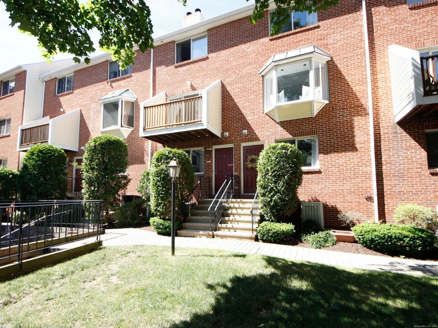 101 Grove St unit 25, Stamford, CT 06901 - photo 1