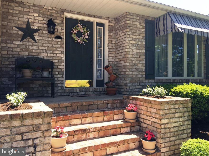 2738 Fillmore Dr, Chambersburg, PA 17201 - photo 1