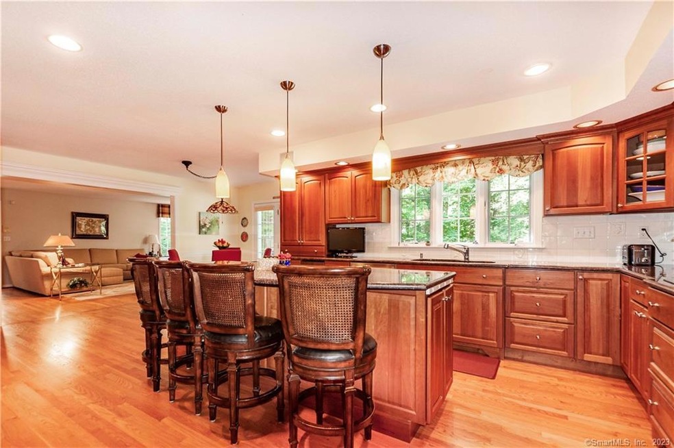 18 Great Oak Ln, Unionville, CT 06085 - photo 1