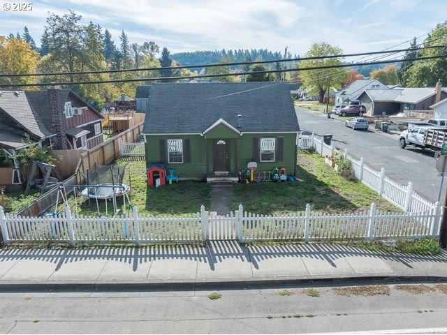 2303 Long St, Sweet Home, OR 97386 - photo 1