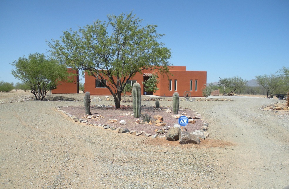 5927 S Marstellar Rd, Tucson, AZ 85735 - photo 1