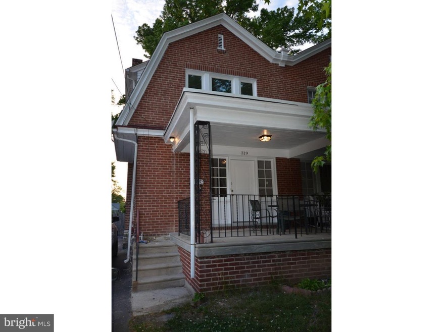 319 W Providence Rd, Aldan, PA 19018 - photo 1