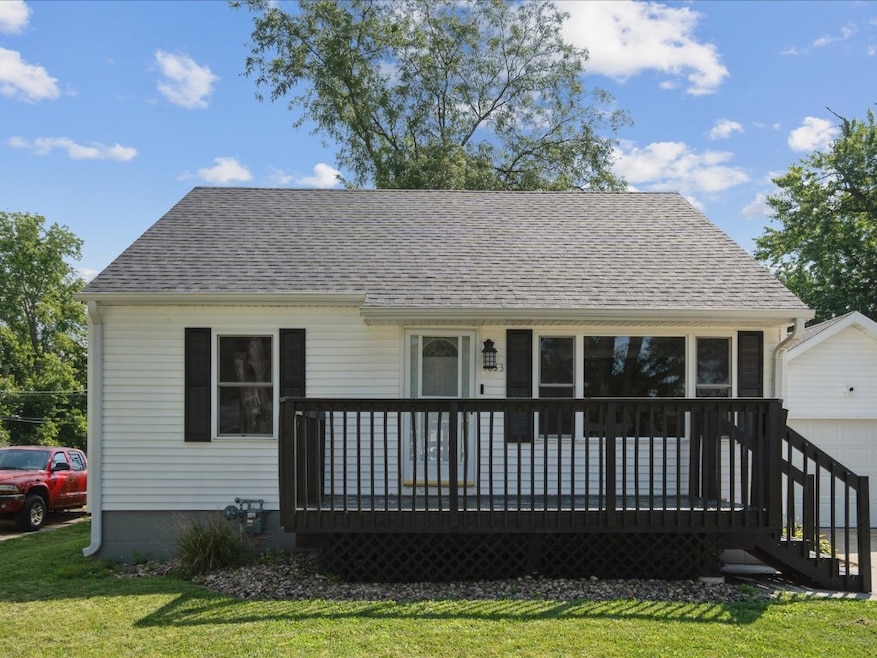 1653 9th St NW, Cedar Rapids, IA 52405 - photo 1