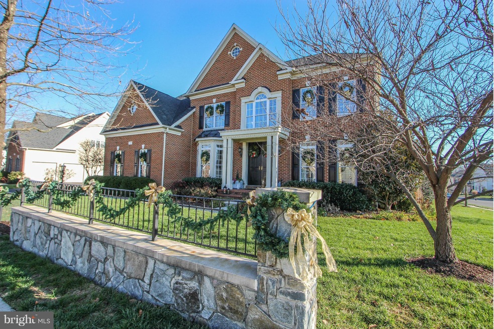 25674 Elk Lick Rd, Chantilly, VA 20152 - photo 1