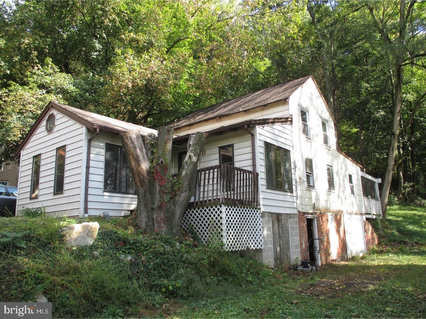 33 Edgehill Rd, Boyertown, PA 19512 - photo 1