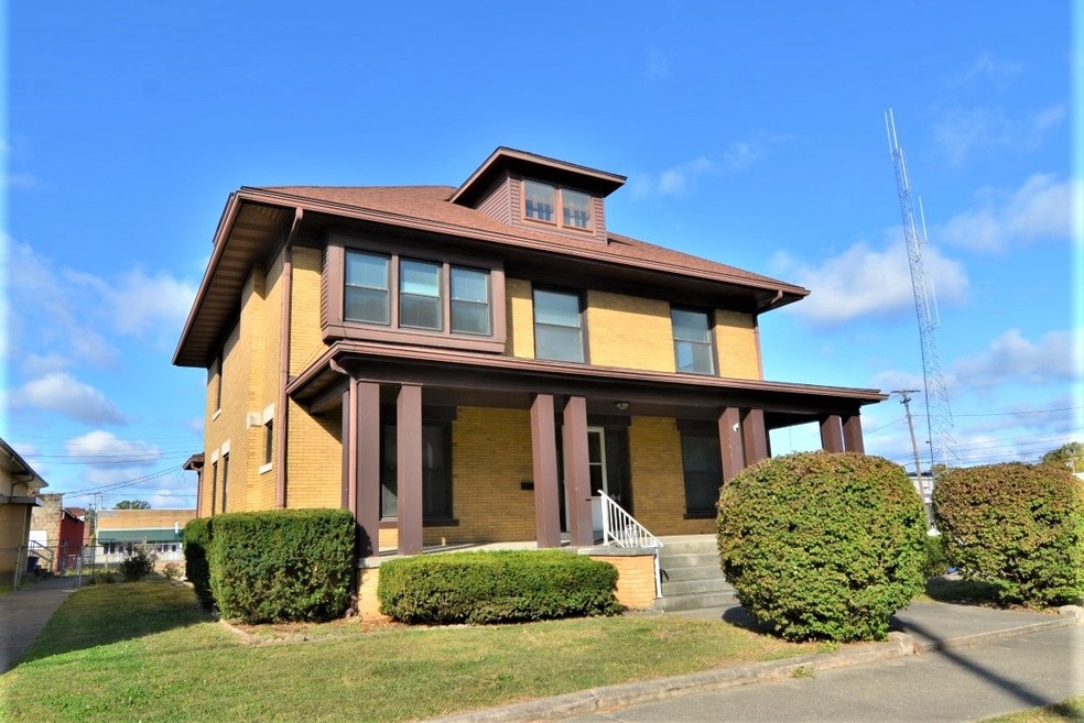 215 N Prince St, Princeton, IN 47670 - photo 1