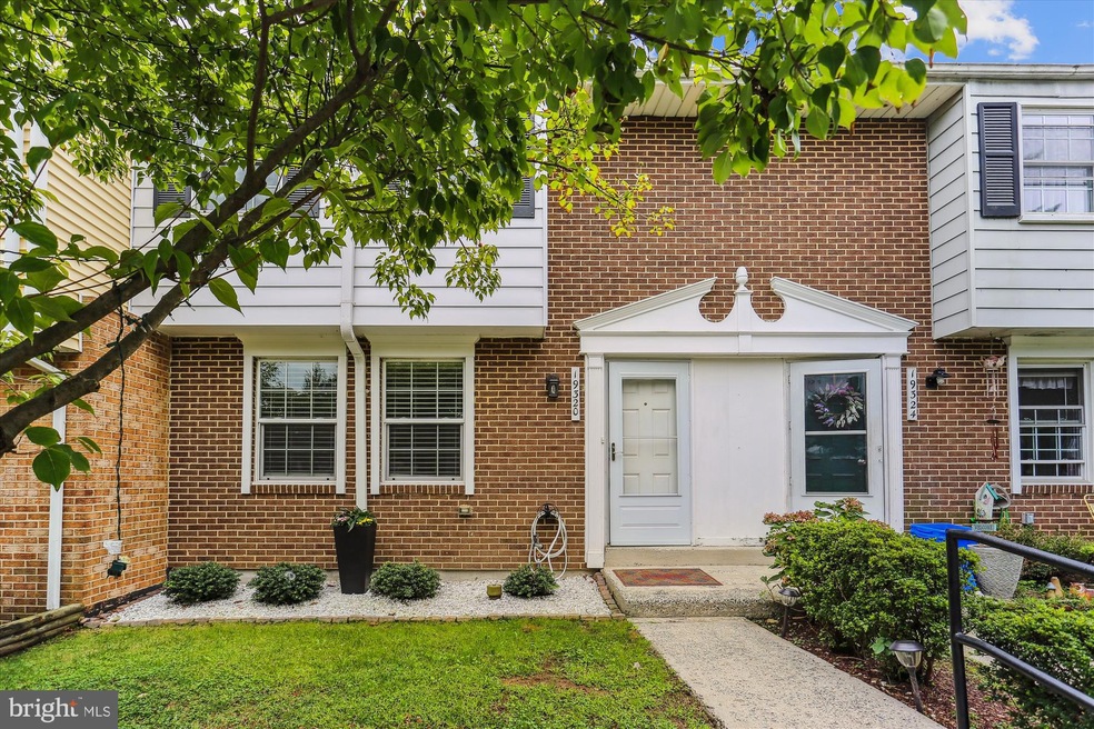 19320 Running Cedar Ct, Germantown, MD 20876 - photo 1