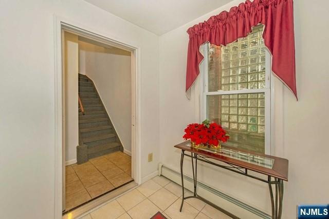 526 Page Ave unit 2, Lyndhurst, NJ 07071 - photo 1