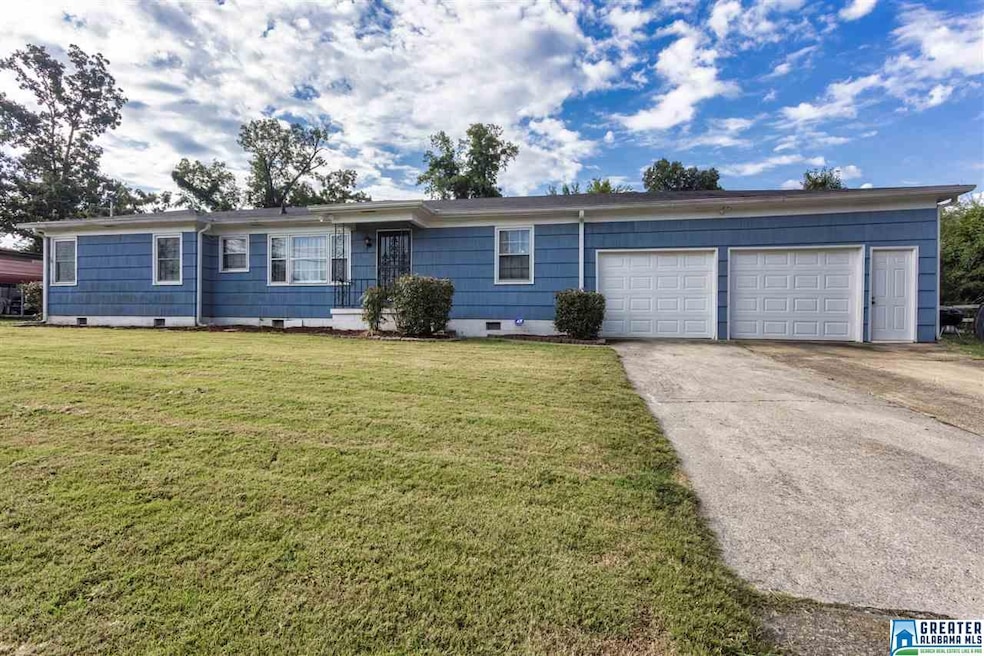 705 27th Ave NE, Center Point, AL 35215 - photo 1