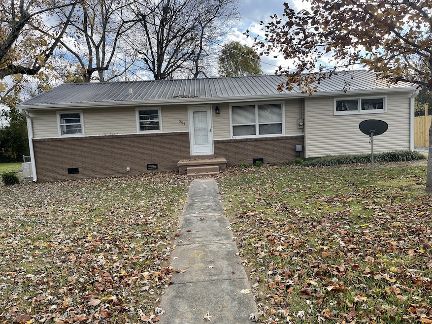 304 Rolling Rd, Shelbyville, TN 37160 - photo 1