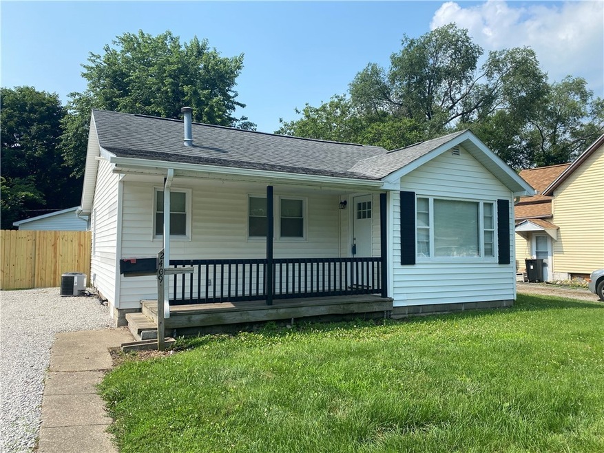 2409 Moultrie Ave, Mattoon, IL 61938 - photo 1