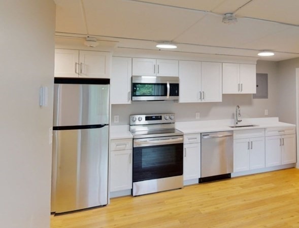 89 Woodrow Ave unit 8, Dorchester Center, MA 02124 - photo 1