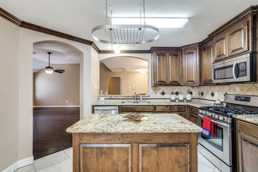 6910 Durango Dr, Magnolia, TX 77354 - photo 1