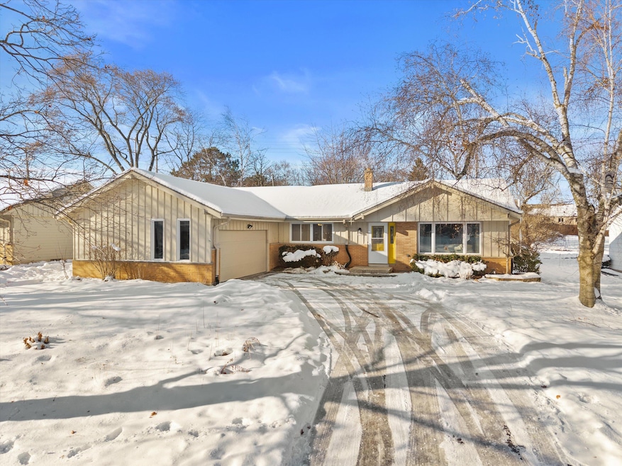 8155 N Mohawk Rd, Milwaukee, WI 53217 - photo 1