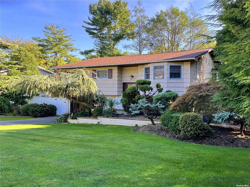 319 Concord St, Dix Hills, NY 11746 - photo 1