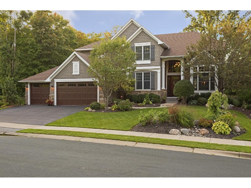 Welcome to this exquisite home!
