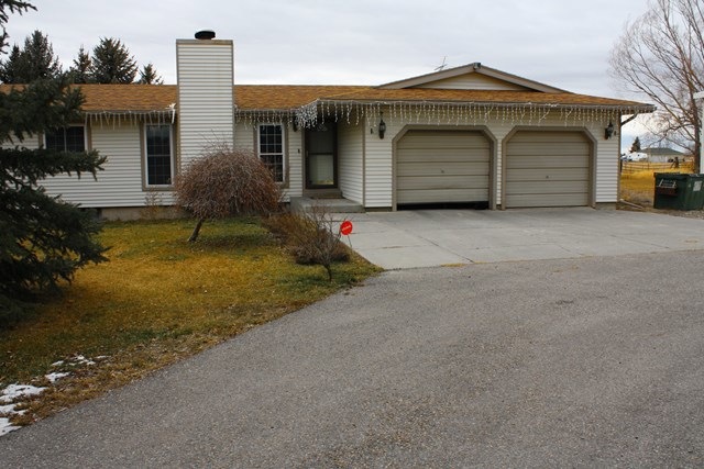 12 S 800 W, Blackfoot, ID 83221 - photo 1