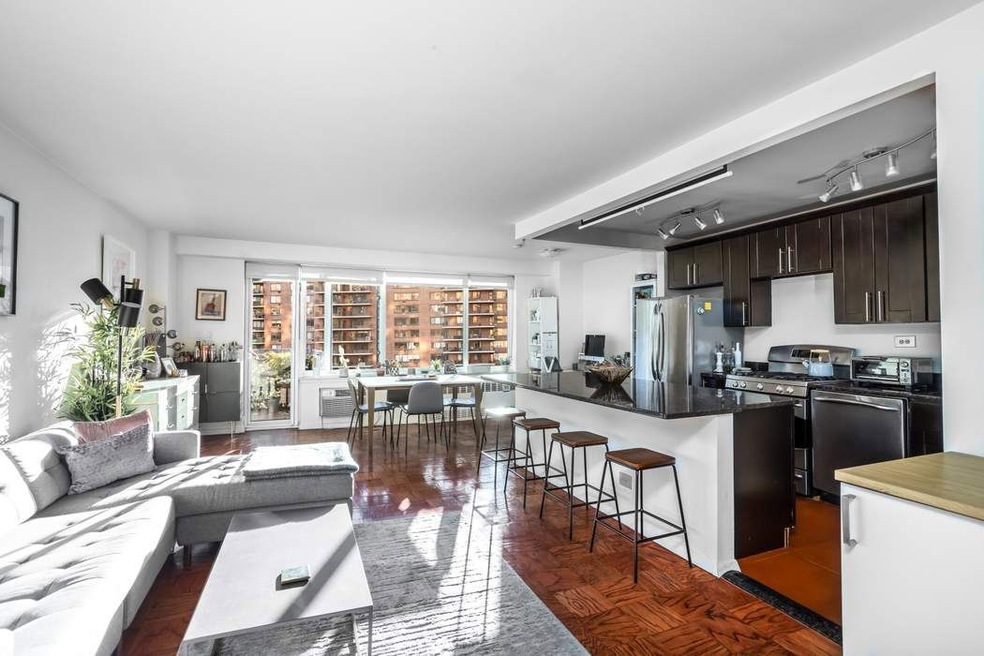 Sold $1,100,000 • Co-Listing Agent