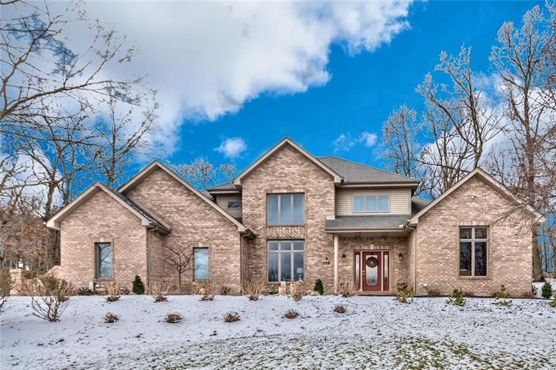 Fabulous open floor plan on private lot in Cranber