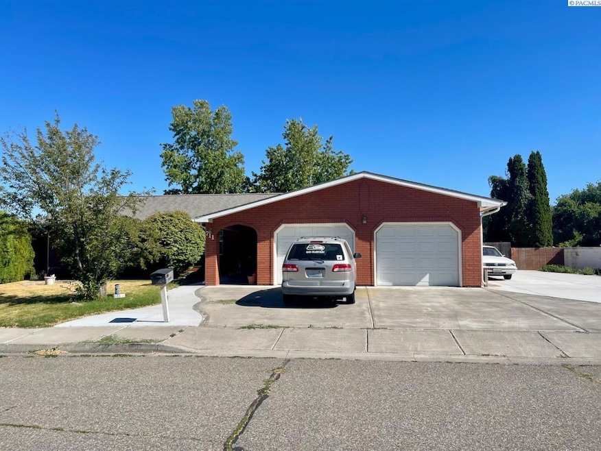 Sold $352,000 • Co-Listing Agent