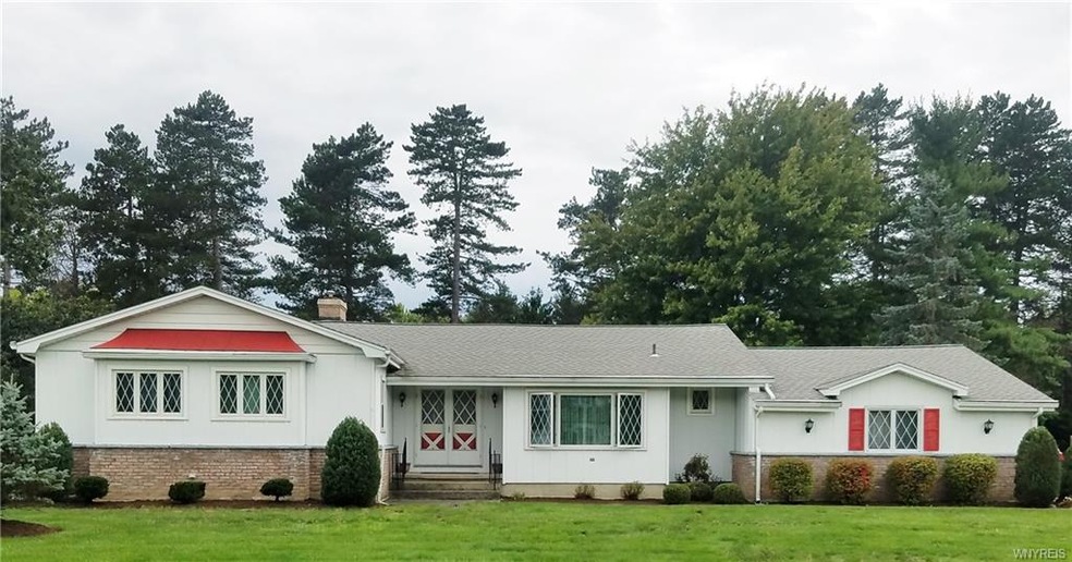 Welcome to one of Elma's Meticulously kept 3BR 2Ba