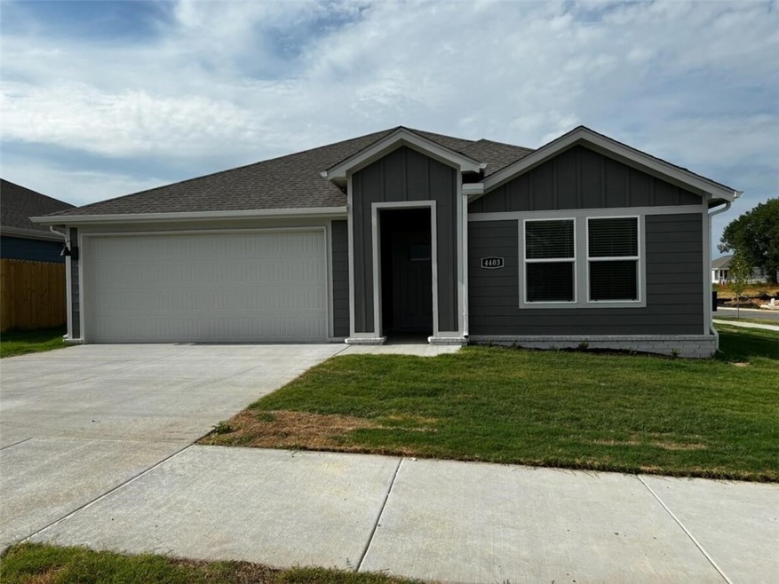 Charming Cali Plan in Aiden's Place! 
