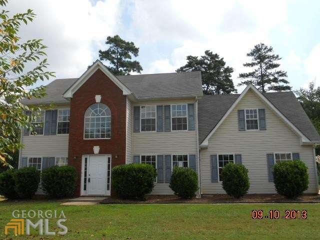 9426 Carnes Crossing Cir, Jonesboro, GA 30236 - photo 1