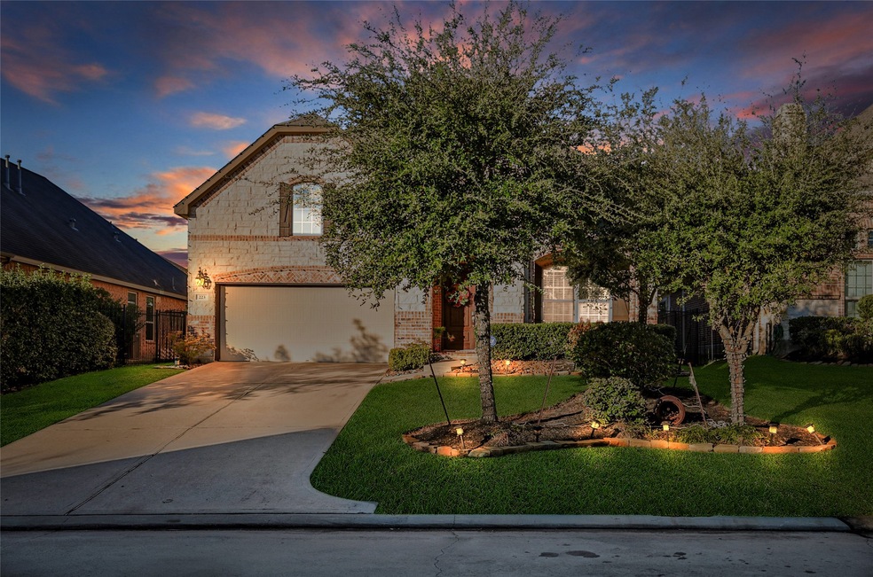 223 Hearthshire Cir, the Woodlands, TX 77354 - photo 1