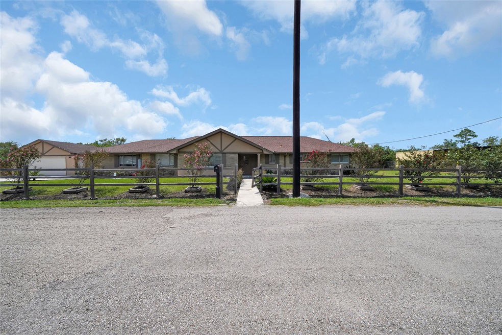 3722 Rest Home Rd, Pearland, TX 77584 - photo 1
