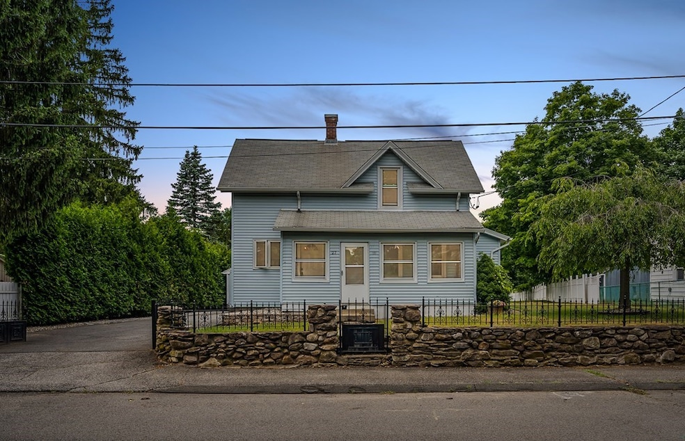 27 Stebbins St, Ludlow, MA 01056 - photo 1