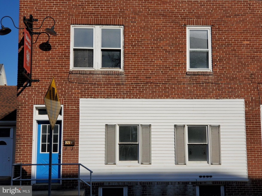 221 E Market St unit B, Orwigsburg, PA 17961 - photo 1