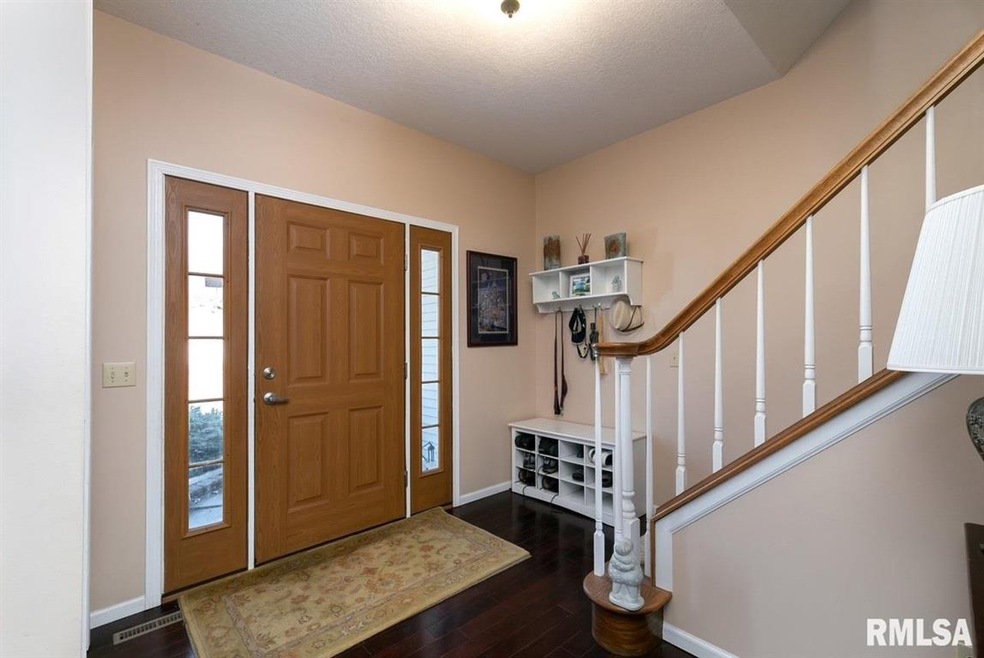 2715 W 46th St, Davenport, IA 52806 - photo 1