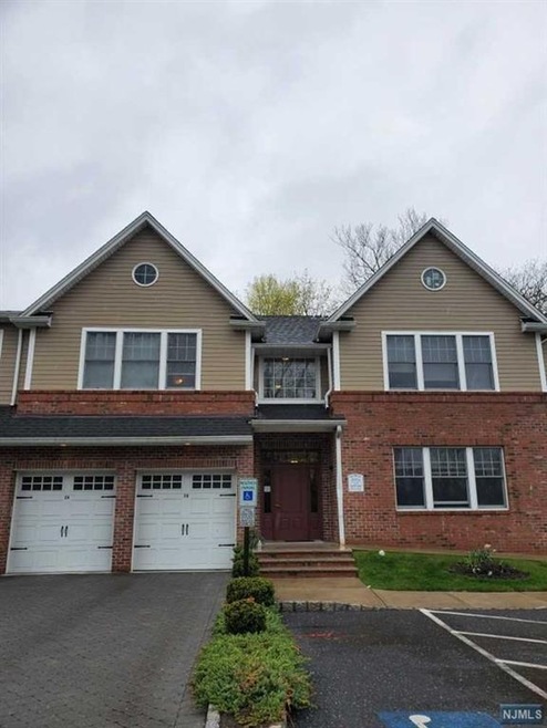 26 Hemlock Ln, Tenafly, NJ 07670 - photo 1