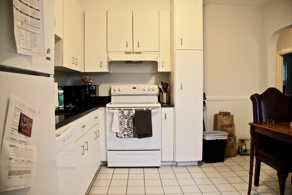 9 Devotion St unit 1L, Brookline, MA 02446 - photo 1